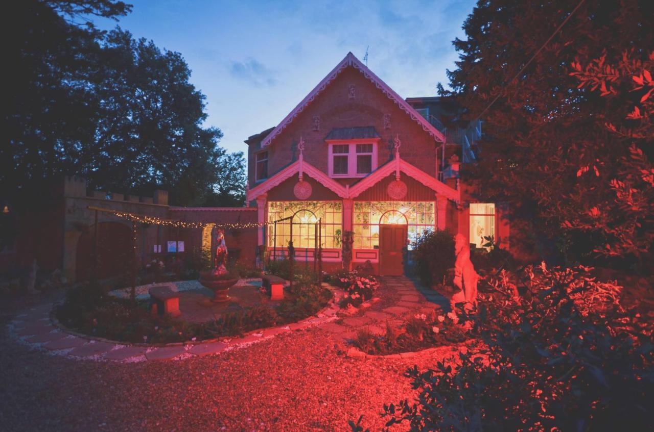 Enchanted Manor Niton Exterior photo